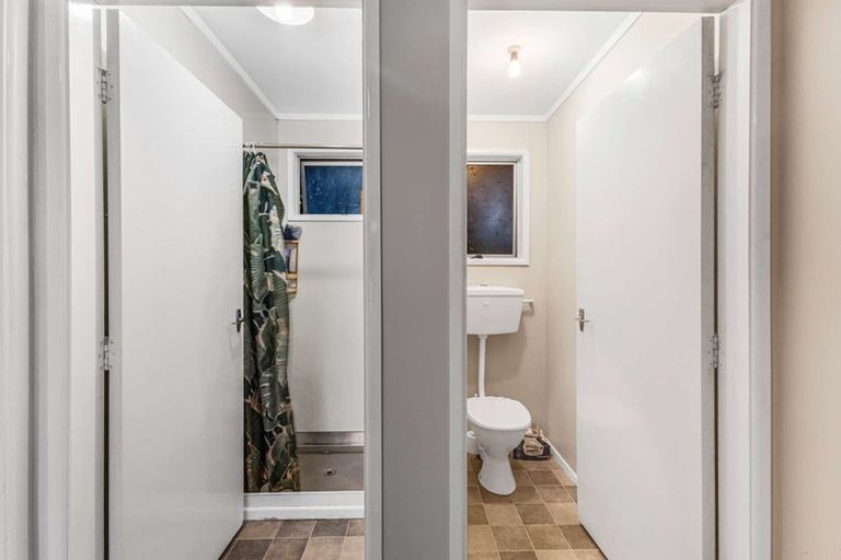 Photo of property in 42 Omata Road, Marfell, New Plymouth, 4310