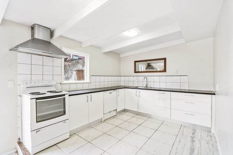 Photo of property in 11 Leonard Road, Mount Wellington, Auckland, 1060