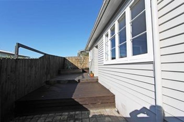 Photo of property in 43b Moire Road, Massey, Auckland, 0614