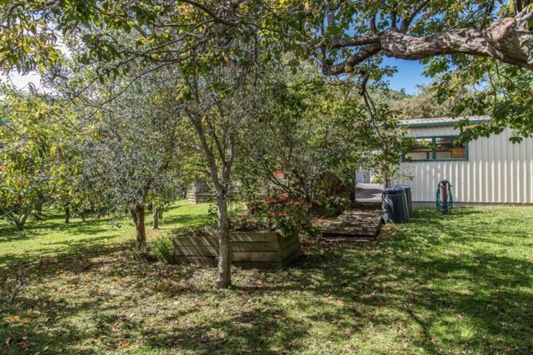 Photo of property in 14 Huia Street, Waikanae, 5036