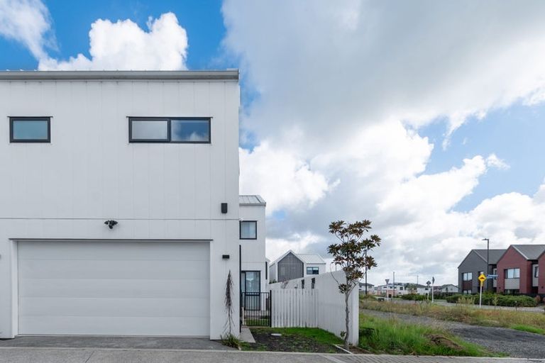 Photo of property in 4 Green Bamboo Road, Hobsonville, Auckland, 0616