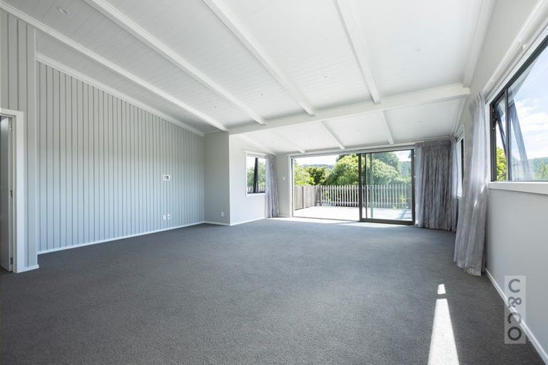 Photo of property in 19 Maude Street, Riverhead, 0820