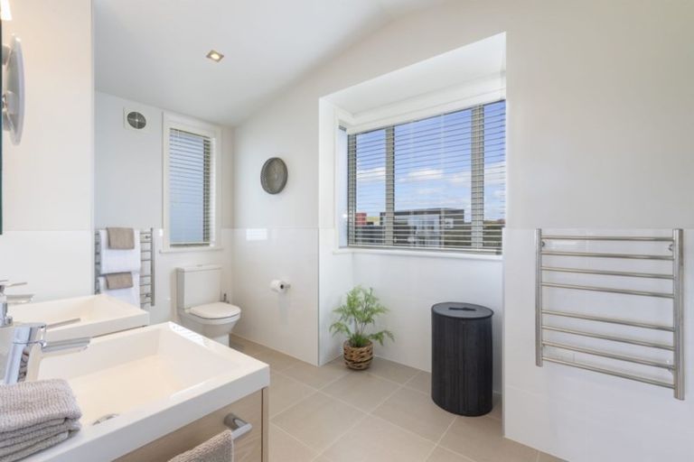 Photo of property in 37 Kewai Street, Omaha, 0986