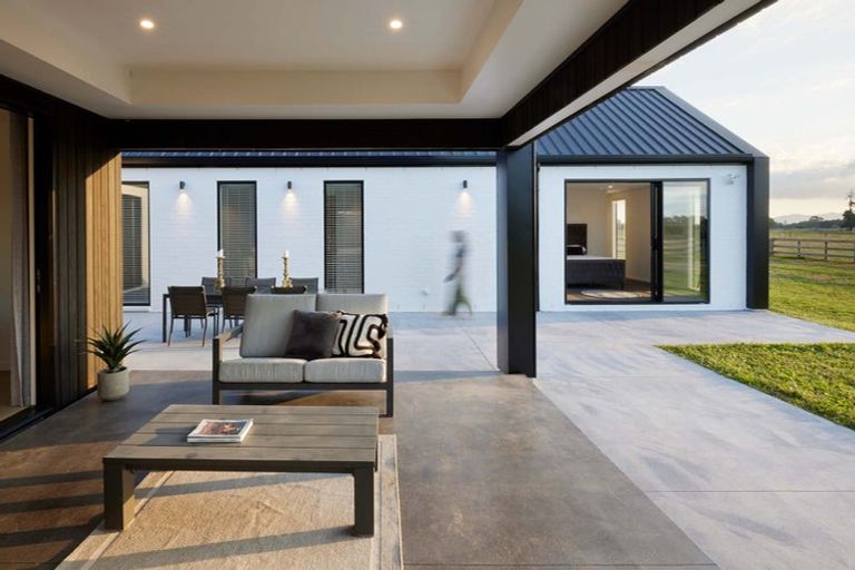 Photo of property in 53 Dysart Lane, Kumeu, 0891