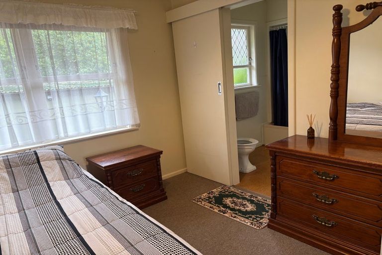 Photo of property in 10 Barberry Grove, Maungaraki, Lower Hutt, 5010