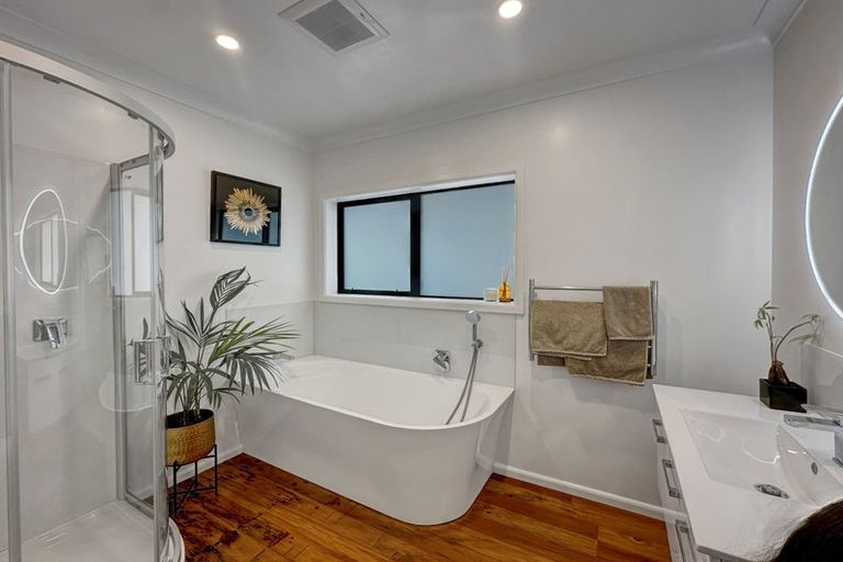 Photo of property in 45 Heretaunga Square, Silverstream, Upper Hutt, 5019