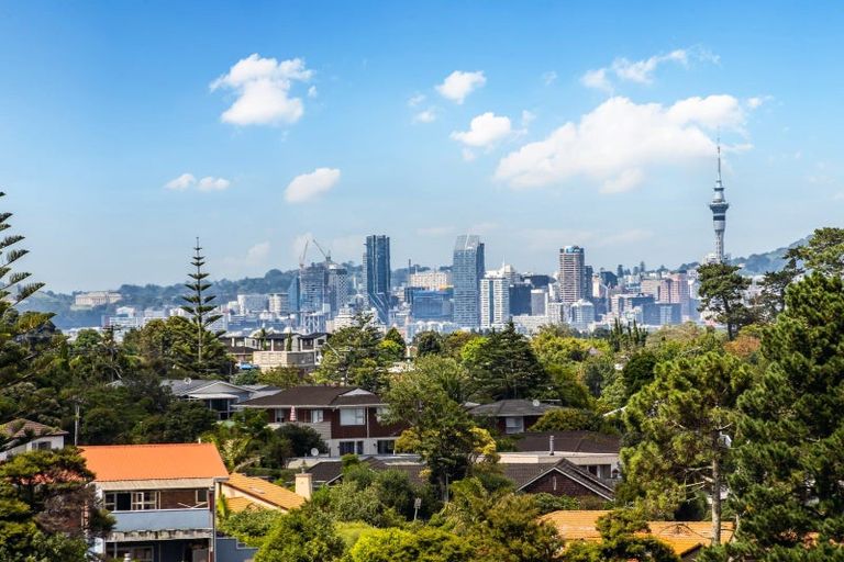 Photo of property in 3 Dreaver Way, Sunnynook, Auckland, 0630