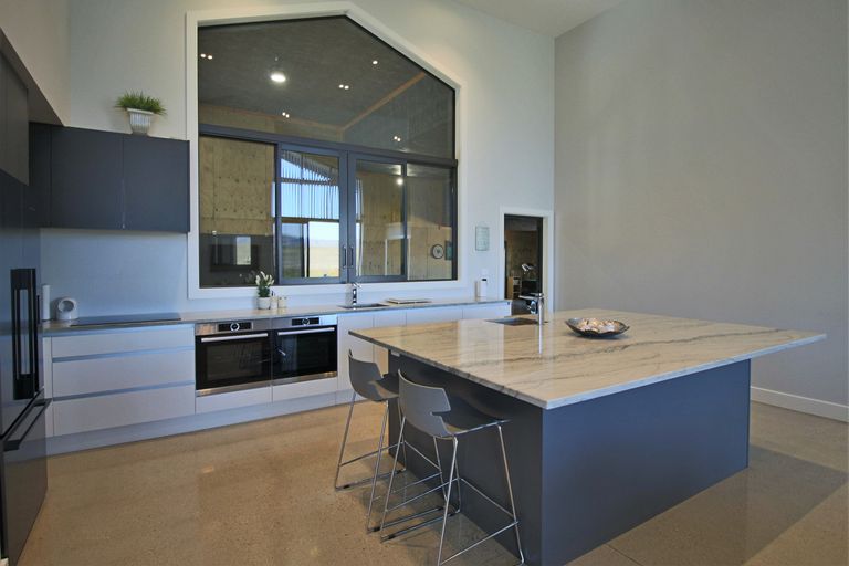 Photo of property in 211 Mcarthur Road, Springvale, Alexandra, 9391