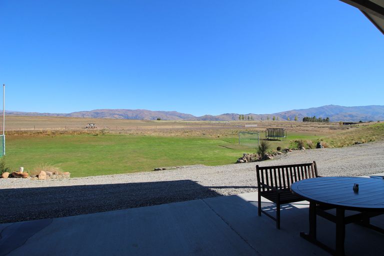 Photo of property in 211 Mcarthur Road, Springvale, Alexandra, 9391