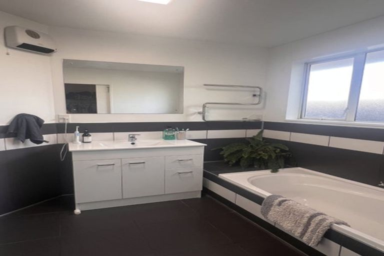 Photo of property in 8 Tankerville Road, Hoon Hay, Christchurch, 8025