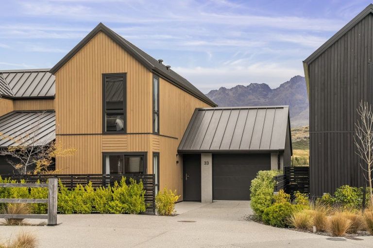 Photo of property in 33 Mulholland Drive, Jacks Point, 9371