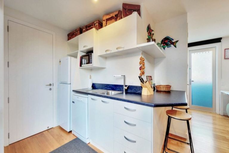 Photo of property in 6a Taylor Road, Papamoa Beach, Papamoa, 3118