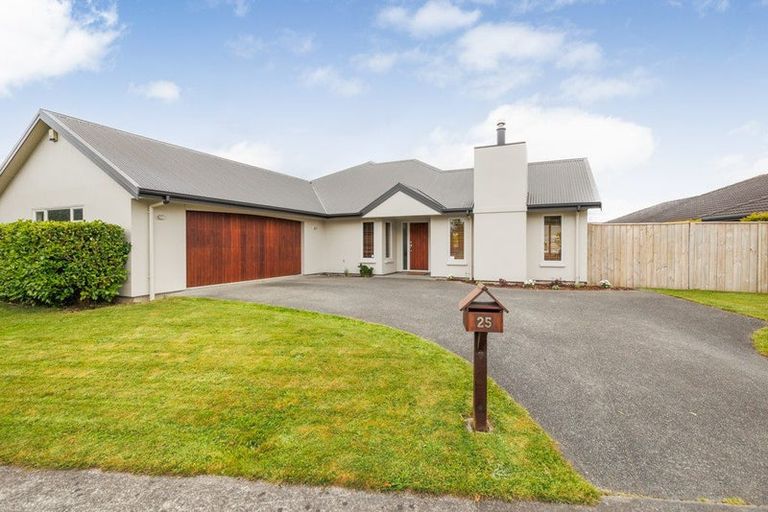 Photo of property in 25 Rodeo Drive, Kelvin Grove, Palmerston North, 4414