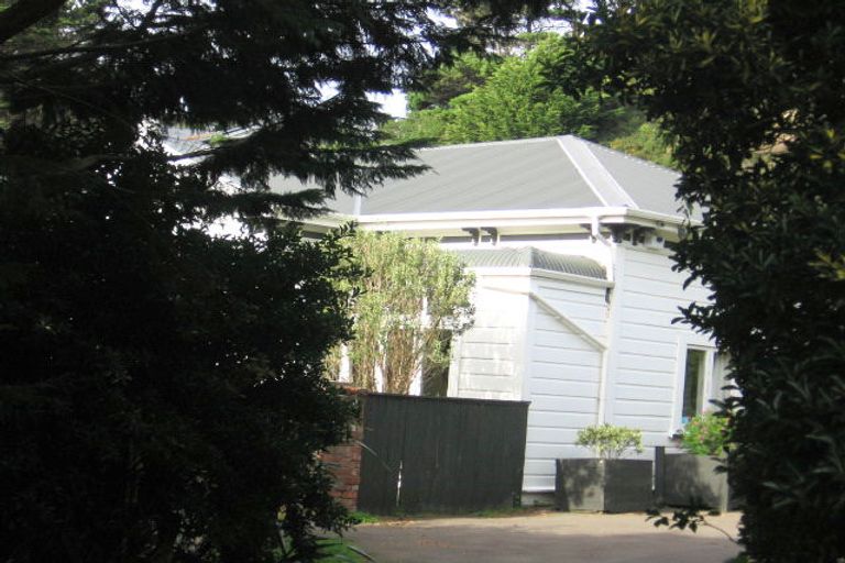 Photo of property in 140 Ironside Road, Johnsonville, Wellington, 6037