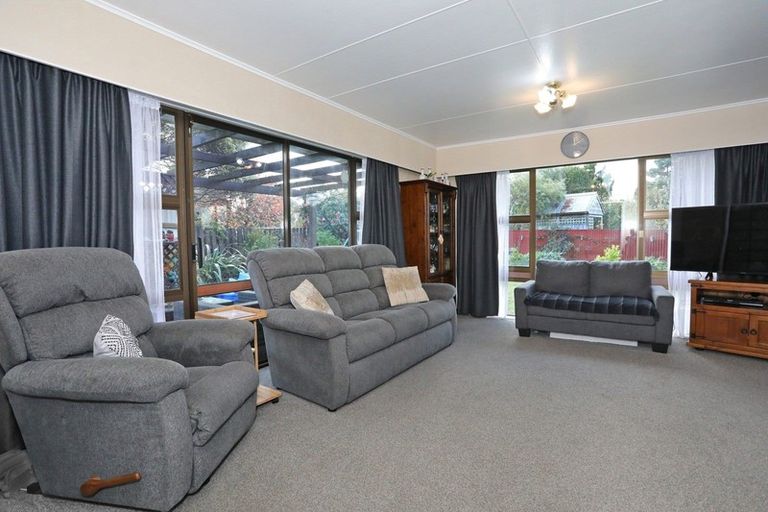 Photo of property in 28 Shelton Place, Feilding, 4702