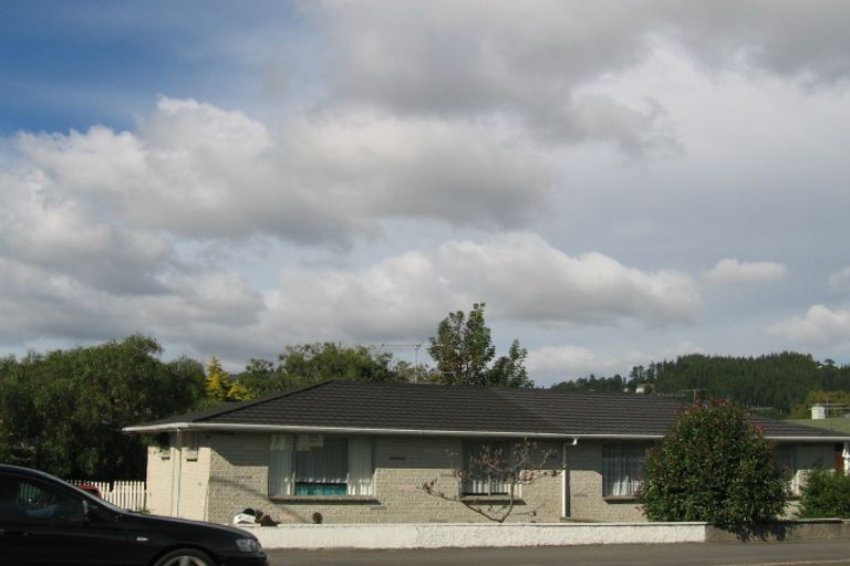 Photo of property in 2/402 Fergusson Drive, Heretaunga, Upper Hutt, 5018