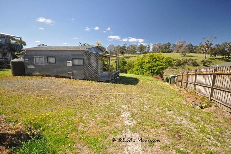 Photo of property in 32 Sandy Beach Road, Tinopai, 0593