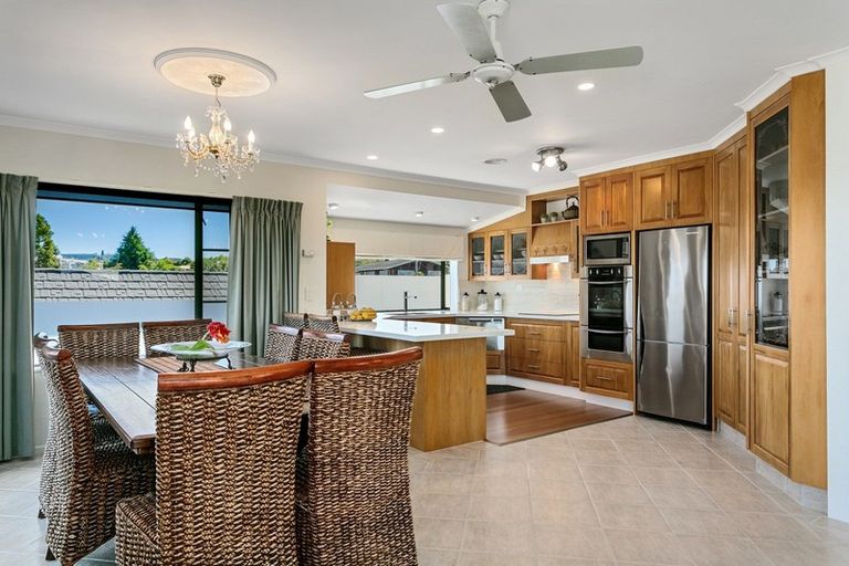 Photo of property in 1/40 Shepherd Road, Waipahihi, Taupo, 3330