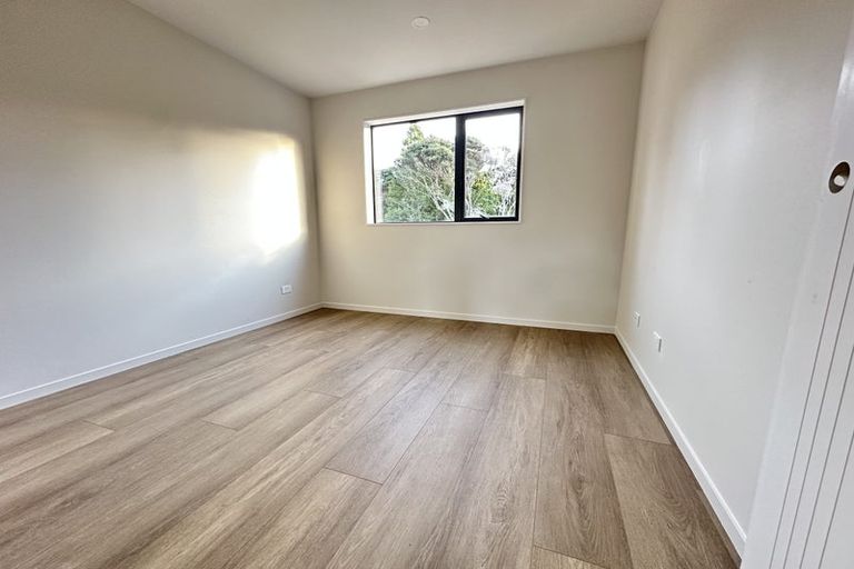 Photo of property in 40 Anne Mclean Drive, Bayview, Auckland, 0629