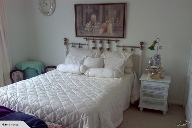 Photo of property in 42 Kamahi Street, Stokes Valley, Lower Hutt, 5019