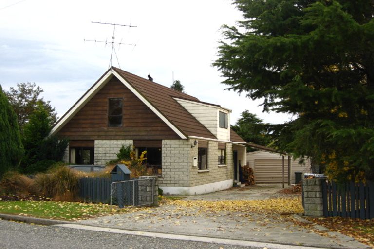 Photo of property in 18 Station Road, Tapanui, 9522