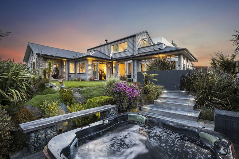 Photo of property in 349 Highcliff Road, Highcliff, Dunedin, 9013