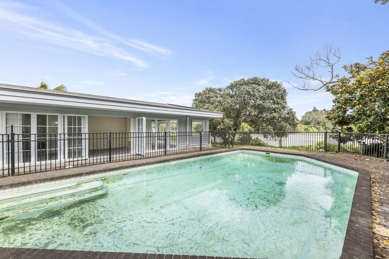 Photo of property in 1 Pakuranga Road, Pakuranga, Auckland, 2010