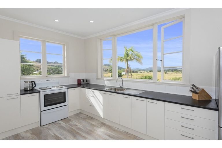 Photo of property in 9 Union Street, Hikurangi, 0114