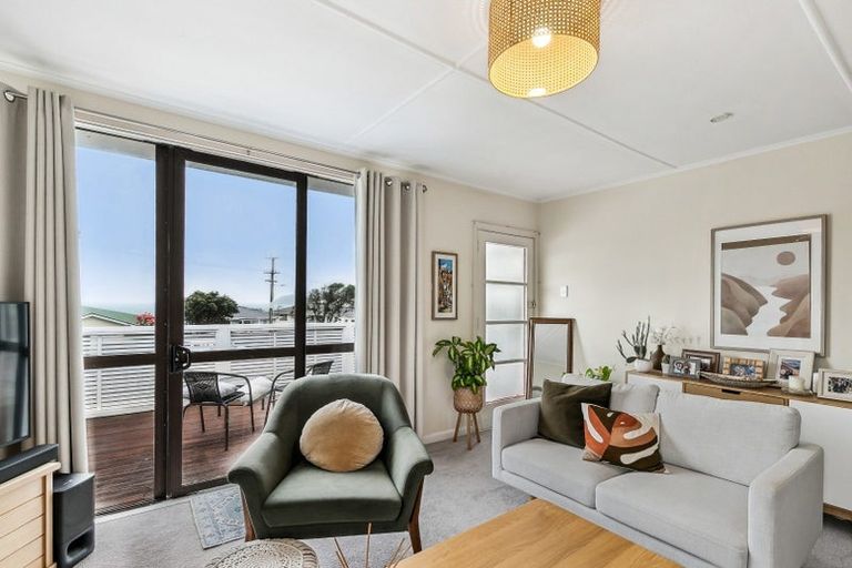 Photo of property in 20 Matatiro Street, Titahi Bay, Porirua, 5022