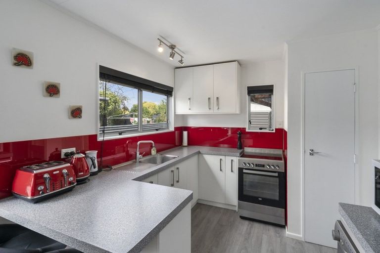 Photo of property in 127 Apollo Parade, Milson, Palmerston North, 4414