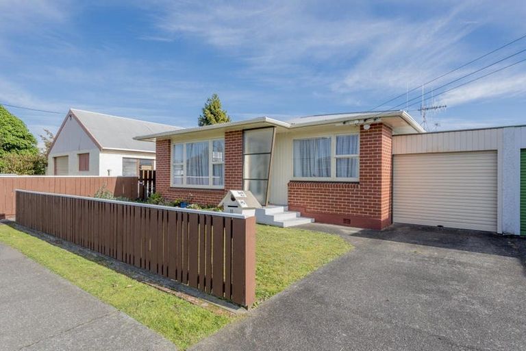 Photo of property in 11 Weraroa Road, Levin, 5510