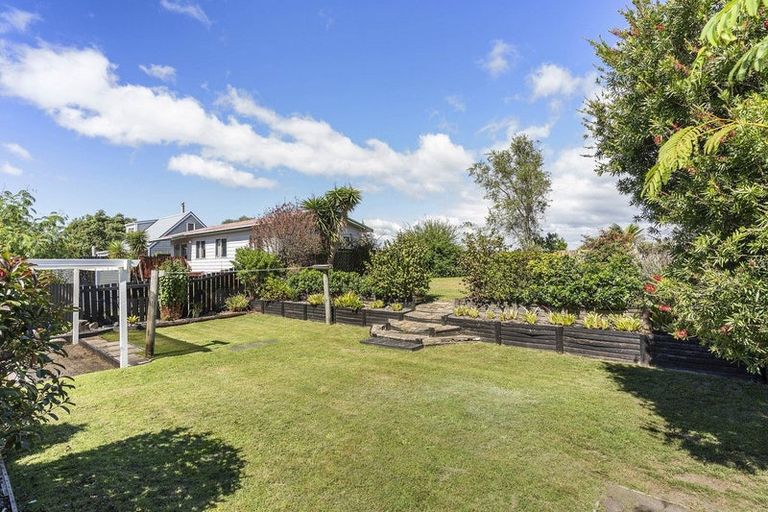 Photo of property in 302 Dickson Road, Papamoa Beach, Papamoa, 3118