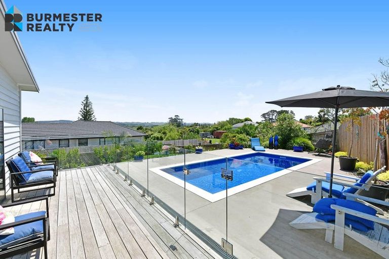 Photo of property in 10 St Julia Court, Helensville, 0800