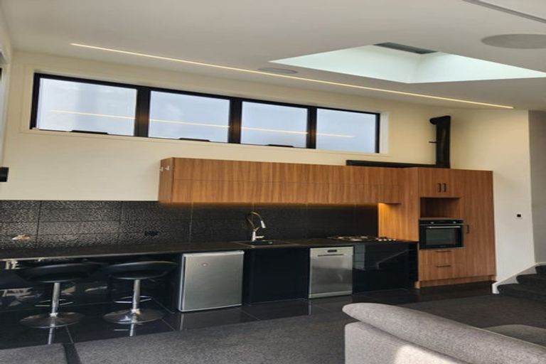 Photo of property in 64 Central Terrace, Kelburn, Wellington, 6012