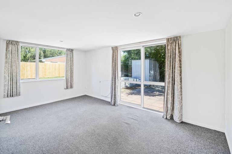 Photo of property in 33 West-watson Avenue, Hillmorton, Christchurch, 8025
