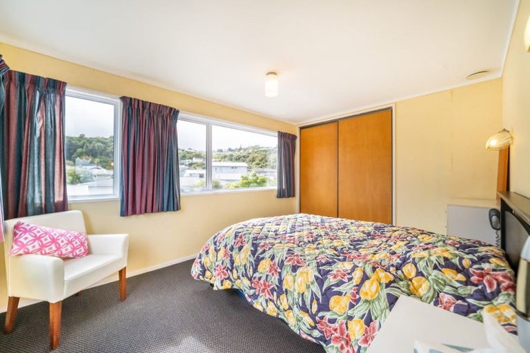 Photo of property in 10 Clematis Grove, Maungaraki, Lower Hutt, 5010