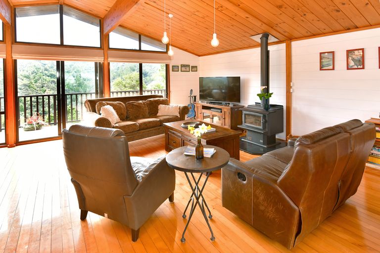 Photo of property in 121 Noakes Hill Road, Puhoi, Silverdale, 0994