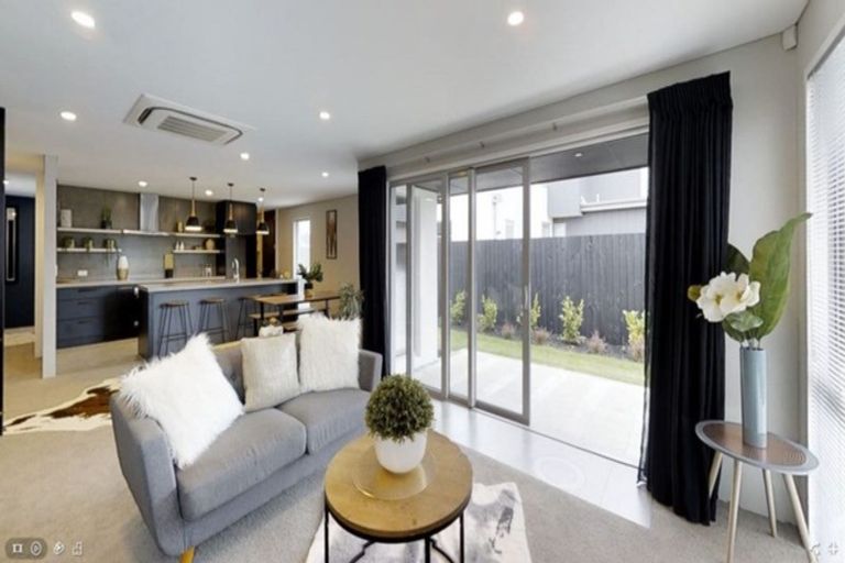 Photo of property in 33 Prestons Park Drive, Marshland, Christchurch, 8083