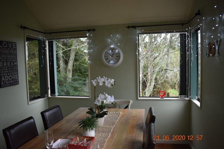 Photo of property in 31c Greenvalley Rise, Glenfield, Auckland, 0629
