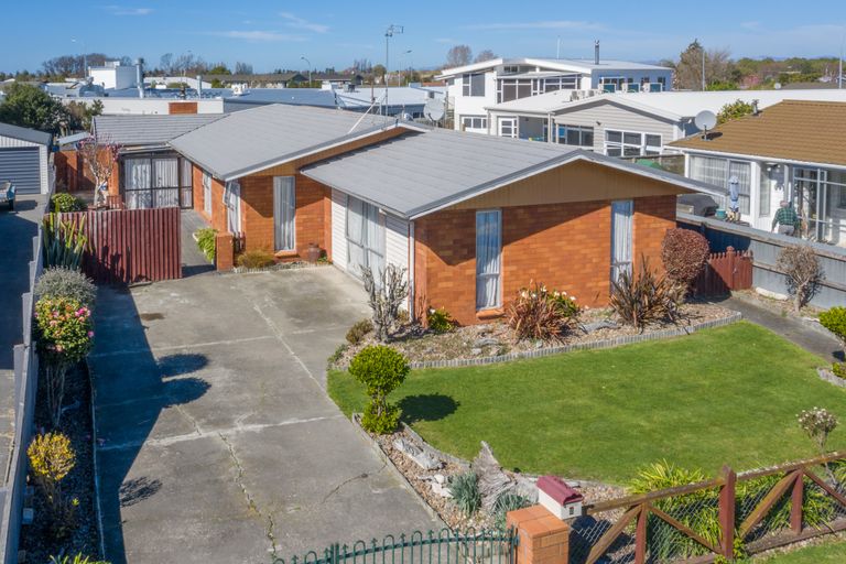 Photo of property in 2 Will Place, Rangiora, 7400