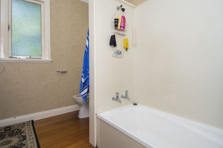 Photo of property in 4e Penny Place, Welcome Bay, Tauranga, 3175