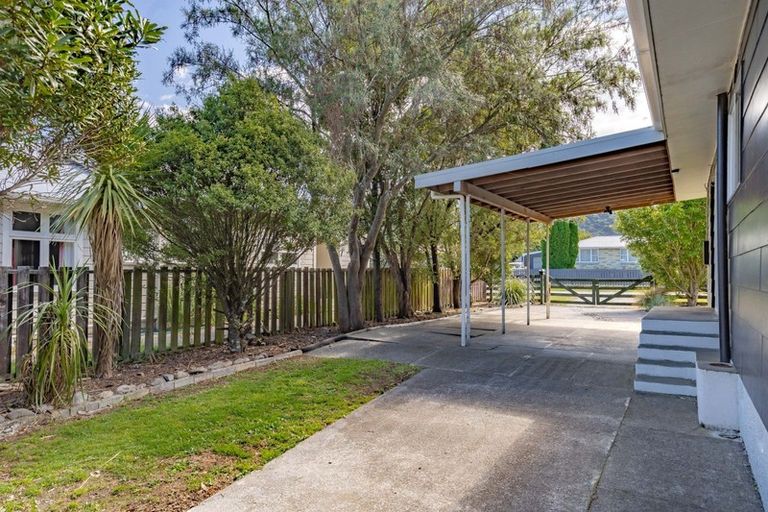 Photo of property in 23 Bethune Street, Featherston, 5710