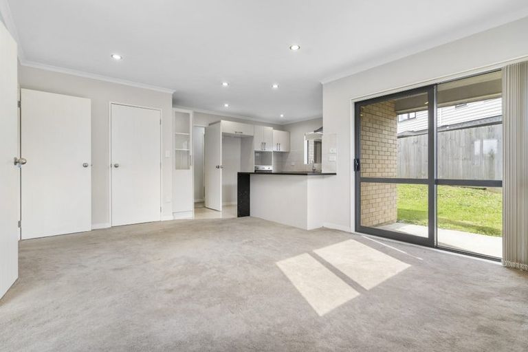 Photo of property in 88 Keri Vista Rise, Papakura, 2110