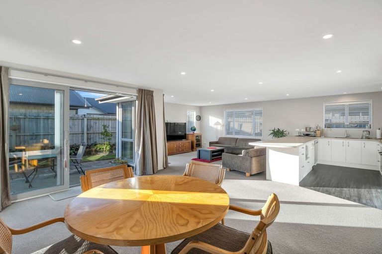 Photo of property in 28 Northwater Drive, Northwood, Christchurch, 8051