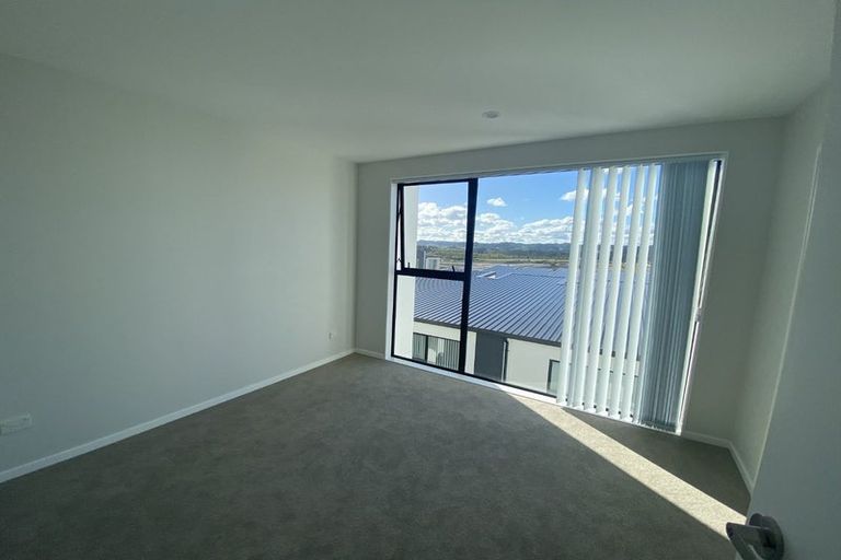 Photo of property in 31 Hinonga Loop, Silverdale, 0932