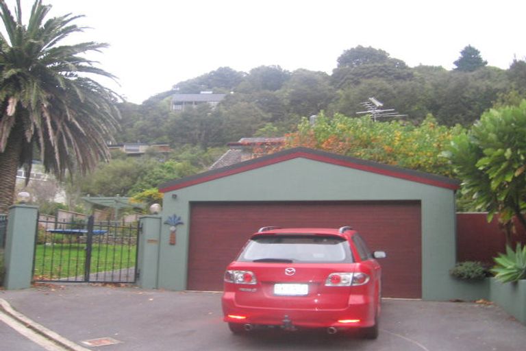 Photo of property in 130a Cheviot Road, Lowry Bay, Lower Hutt, 5013