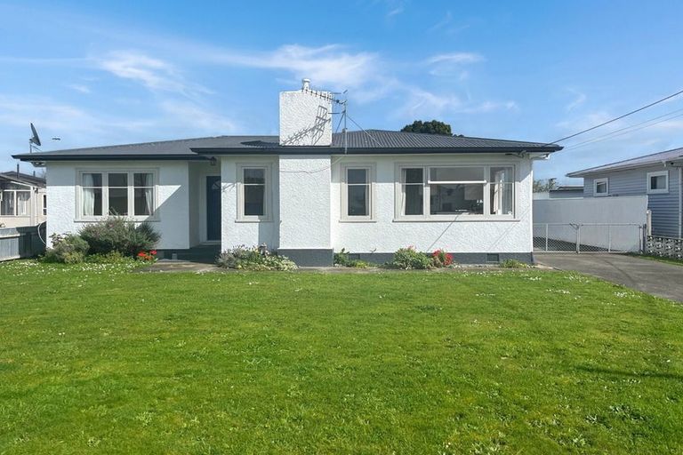 Photo of property in 18 Churchill Avenue, Feilding, 4702