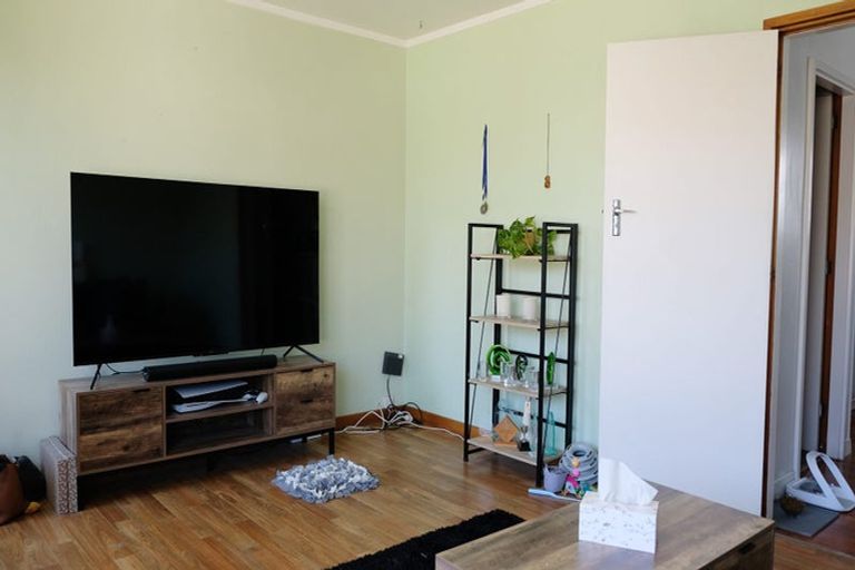 Photo of property in 2/94 Charles Street, Waltham, Christchurch, 8011