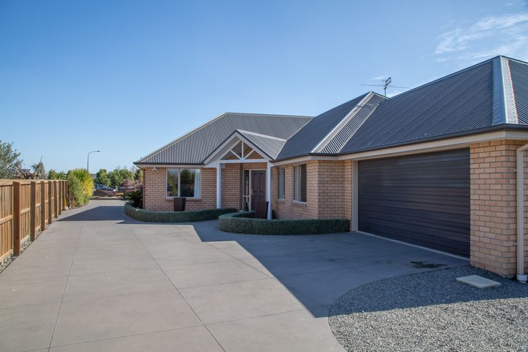 Photo of property in 792 Weedons Ross Road, West Melton, 7618