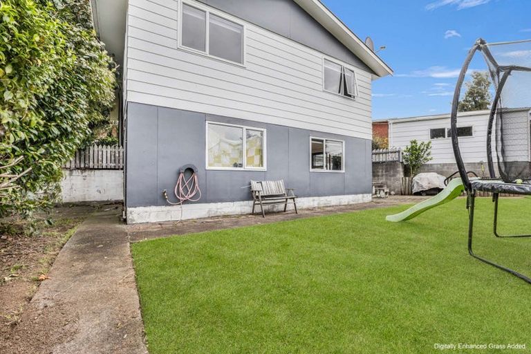 Photo of property in 42 Omata Road, Marfell, New Plymouth, 4310